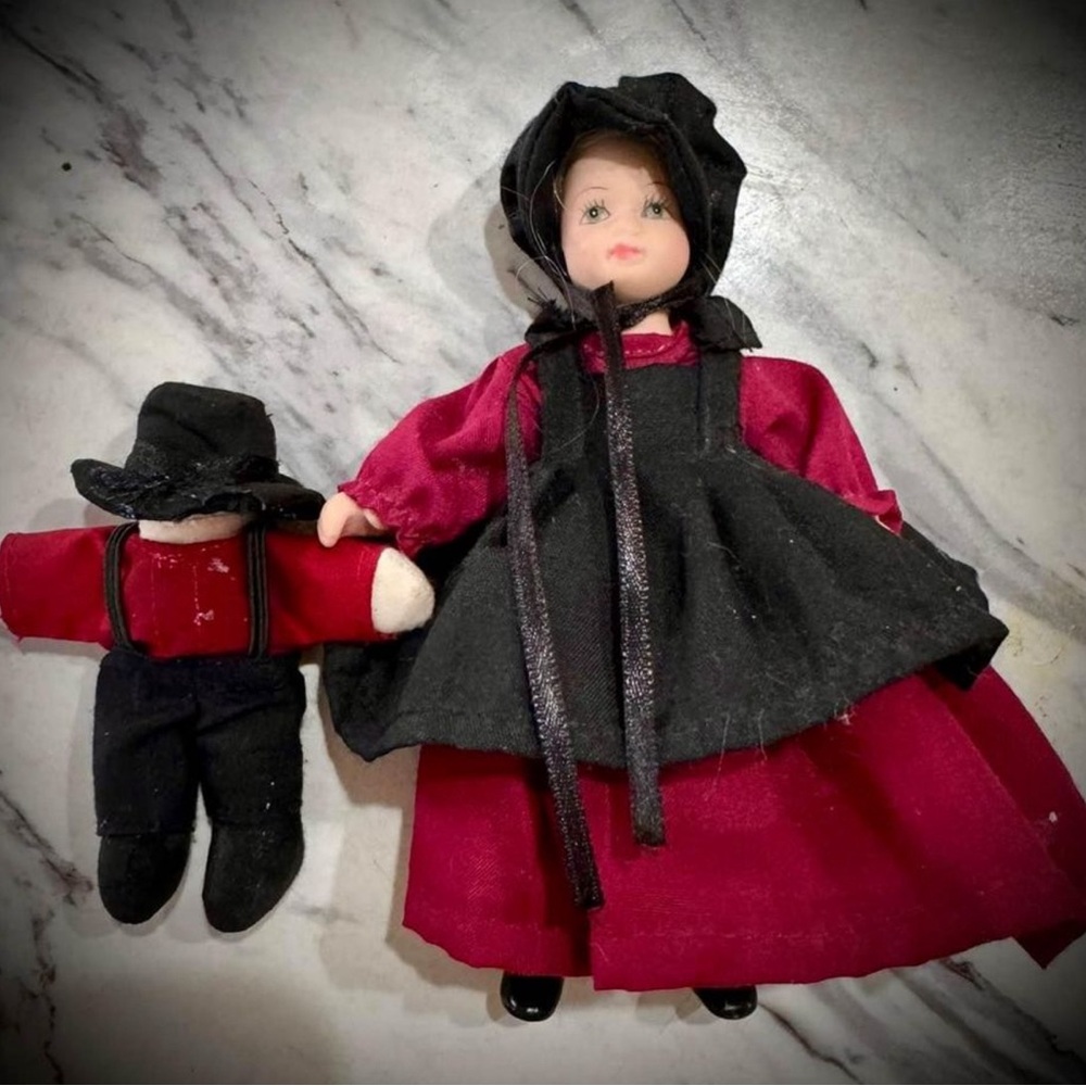 Vintage 7.5" Porcelain Amish Girl
Doll with Moveable Limbs and Child